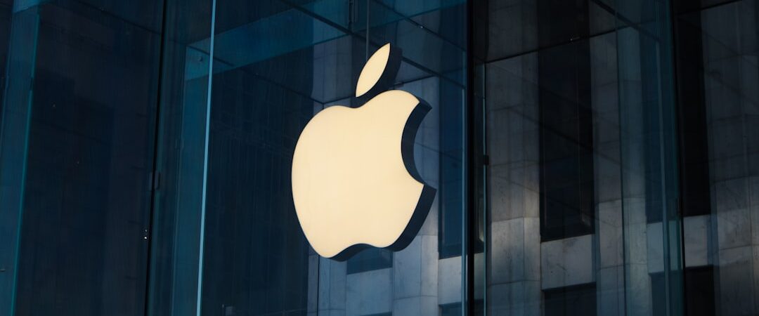 Apple Confirme que sa Stratégie d’IA est un Désastre Total
