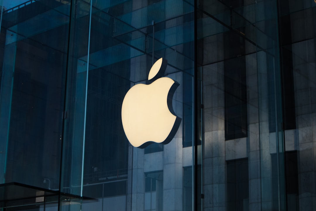 Apple Confirme que sa Stratégie d’IA est un Désastre Total