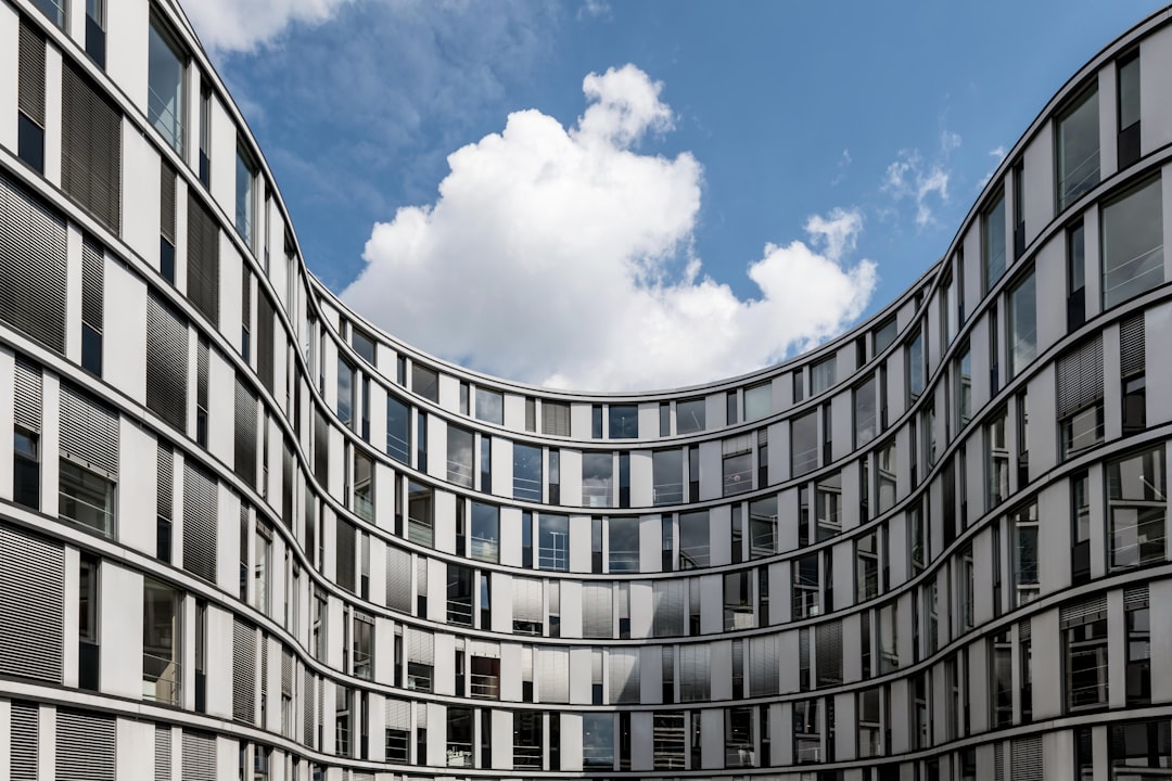 L’impératif moderne du ROI : Déploiement de l’IA, sécurité et gouvernance dans l’entreprise