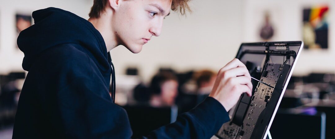 Pourquoi être sceptique face à l’évaluation précipitée de la littératie IA des jeunes de 15 ans en 2029