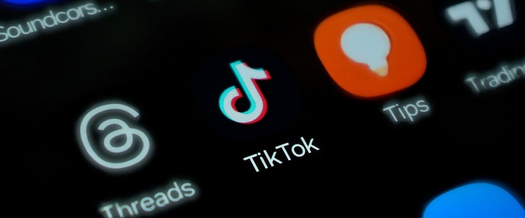 OpenAI Prépare une Application TikTok Alimentée par l’IA : Sora 2 et l’Avenir des Réseaux Sociaux
